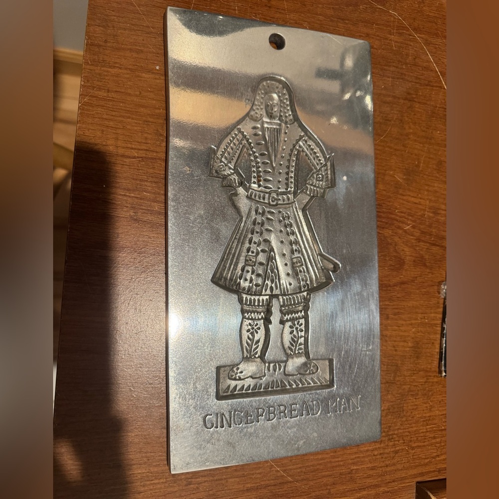 Vintage Williamsburg Gingerbread Man Metal Cookie Bake Shop Mold Wall Decoration
